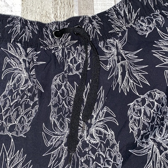 Lauren James pineapple men’s swim trunks size large - Picture 3 of 9